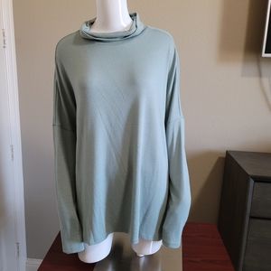 Lucky Brand long sleeve cowl neck light weight extra large light green sweater